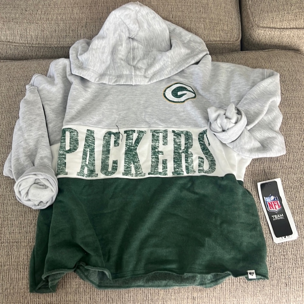 Women’s Heather gray cutoff pullover hoodie in a size XL.